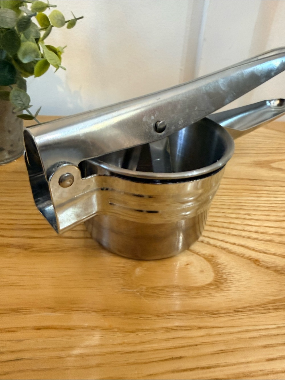 ๐ฟ4/$25 โข Farberware Potato Ricer - Picture 2 of 3